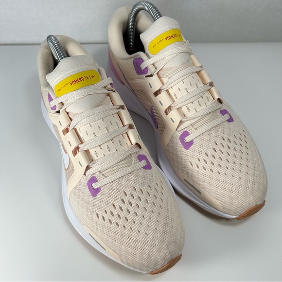 Nike AIR ZOOM VOMERO 16 'White Oxygen Purple' Road Run Shoe DA7698-800 Women's 8 - Picture 8 of 16